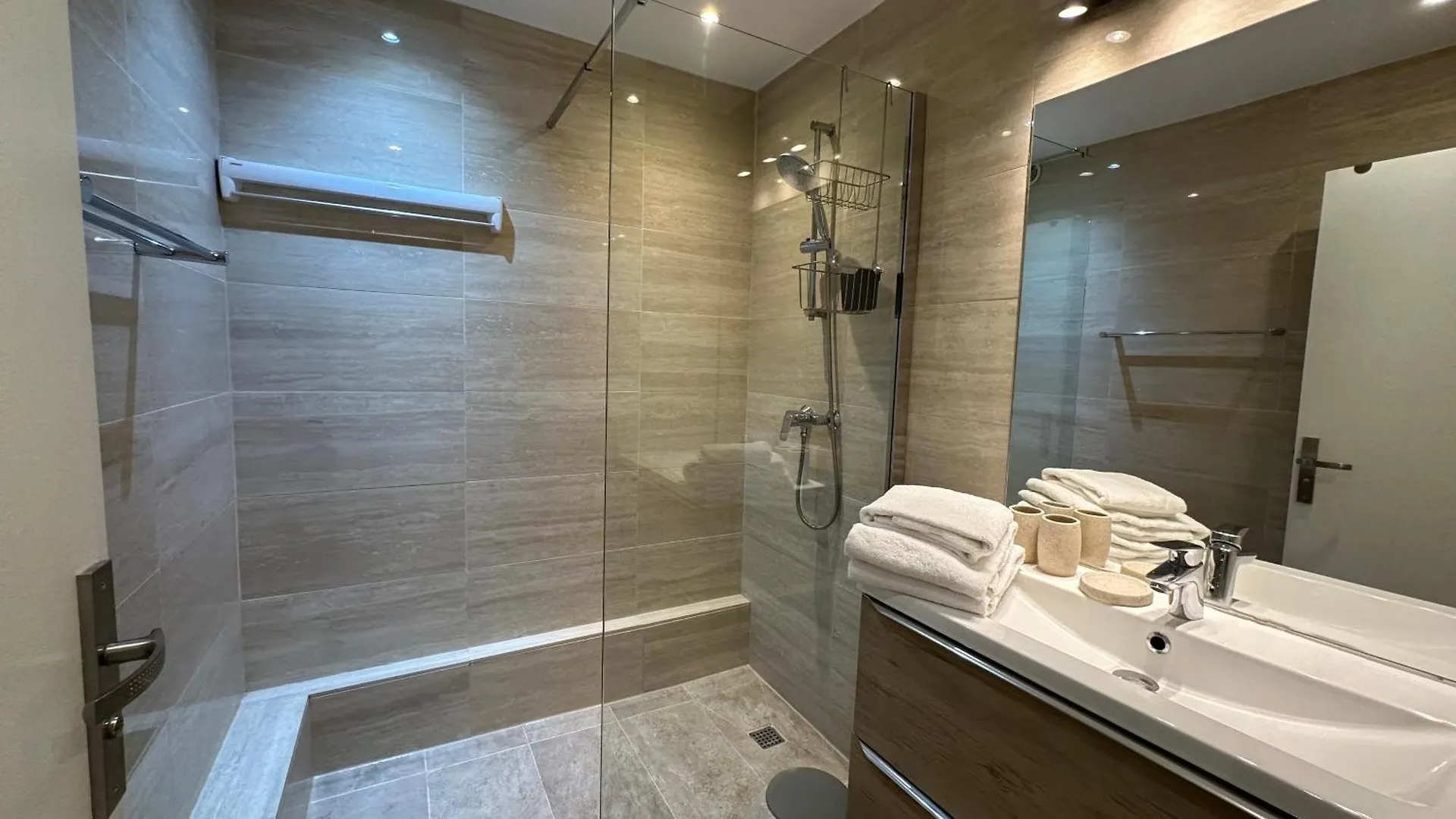 Gray D'Albion Cannes Croisette, Appartement 4 Personnes Apartment